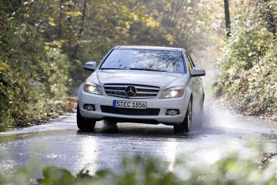  Mercedes-Benz C-Class 2007 года  (фото 18 из 413)